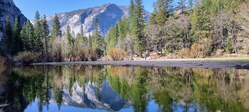 mirror lake with enough sun light apr 2022