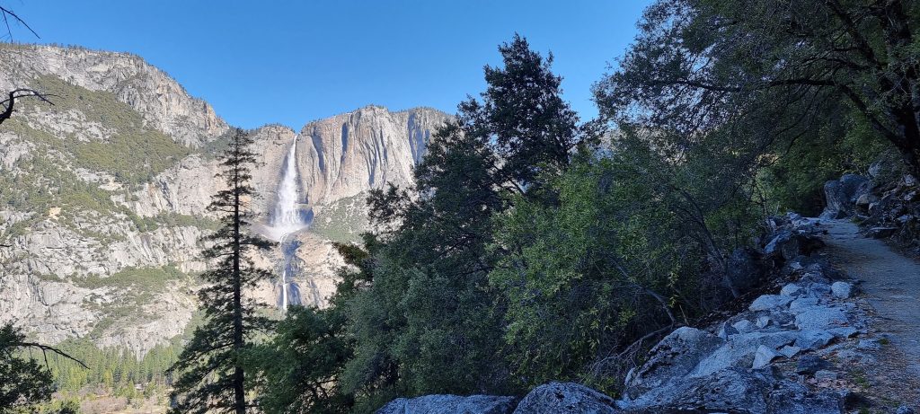 the glacier point trail apr 2022